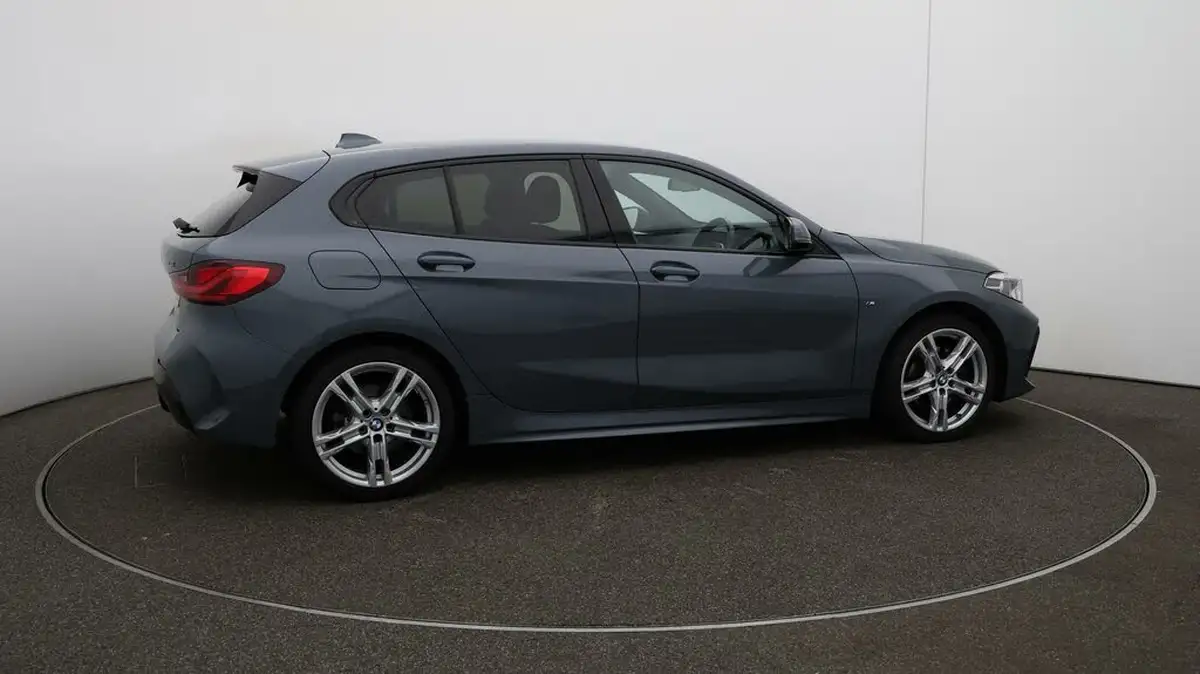 2021-bmw-1-series-15-118i-m-sport-lcp-dct-big-44