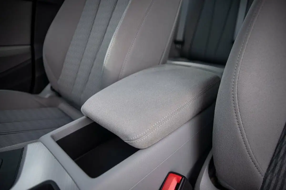 2016-audi-a4-avant-20-tfsi-se-s-tronic-big-22