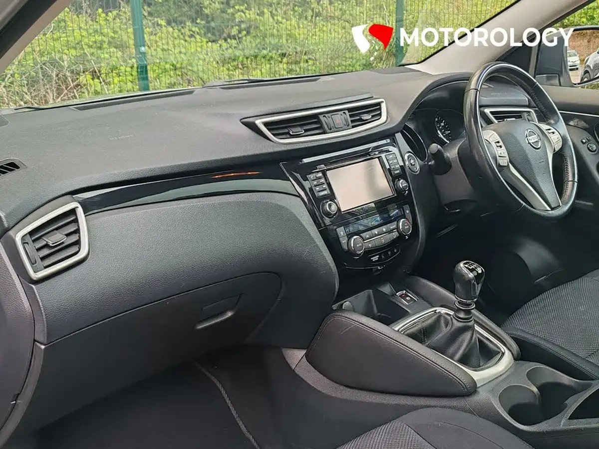 2016-nissan-qashqai-15dci-n-connecta-big-7