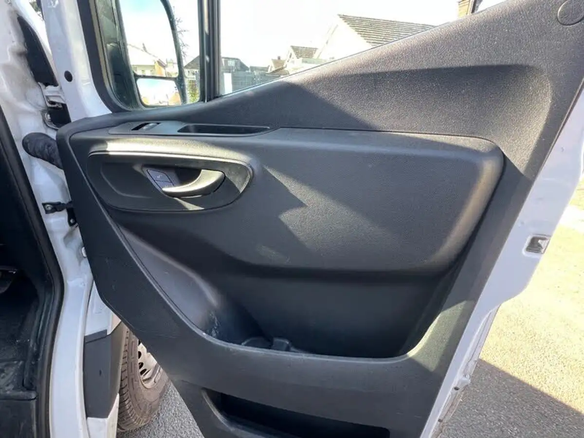 2020-mercedes-benz-sprinter-21cdi-314-l2h1-panel-van-fwd-big-58