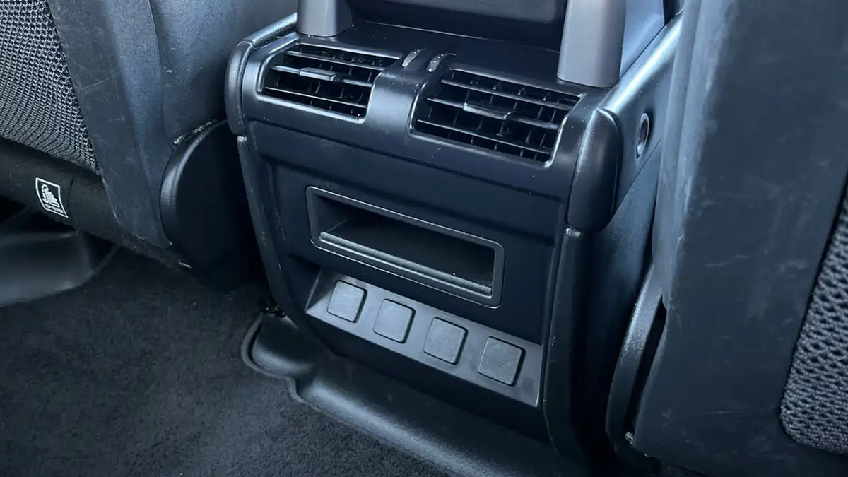 2022-land-rover-110-defender-20-p400e-x-dynamic-hse-big-17
