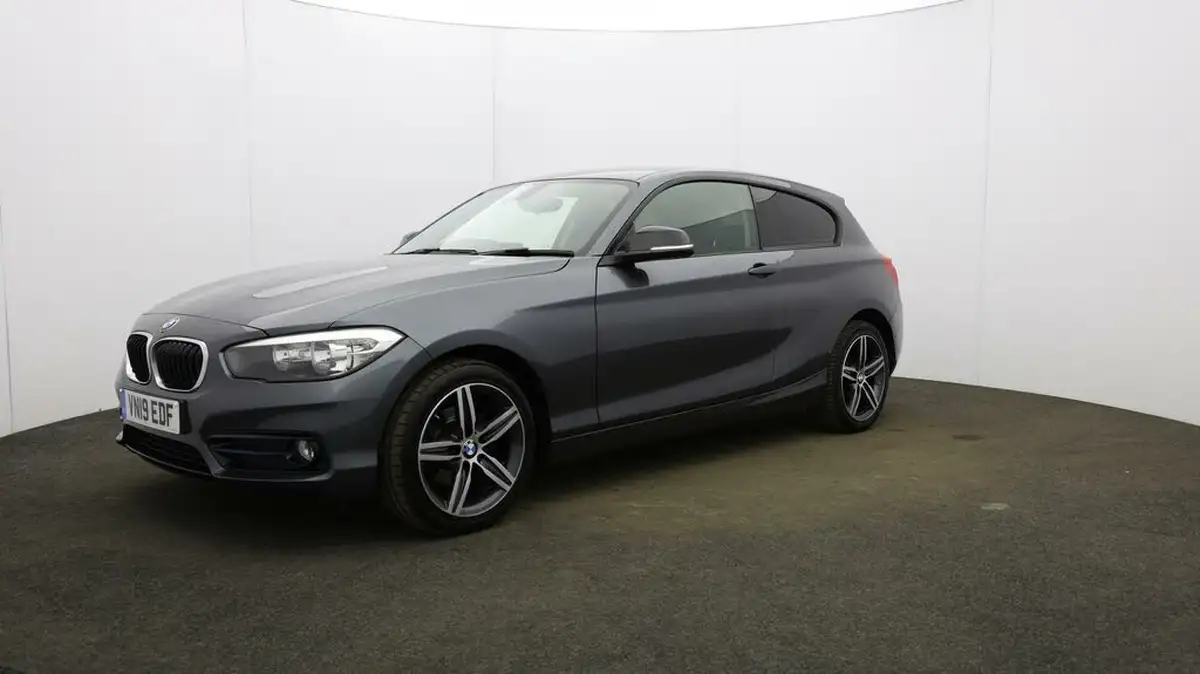2018-bmw-1-series-15-118i-sport-3d-big-28