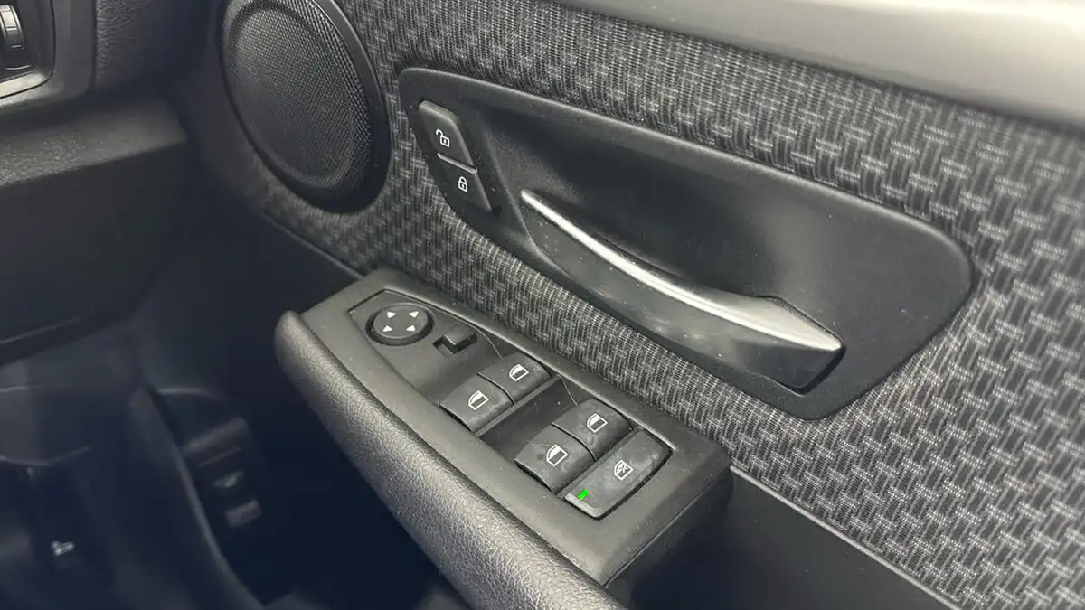 2019-bmw-2-series-15td-216d-se-active-big-22
