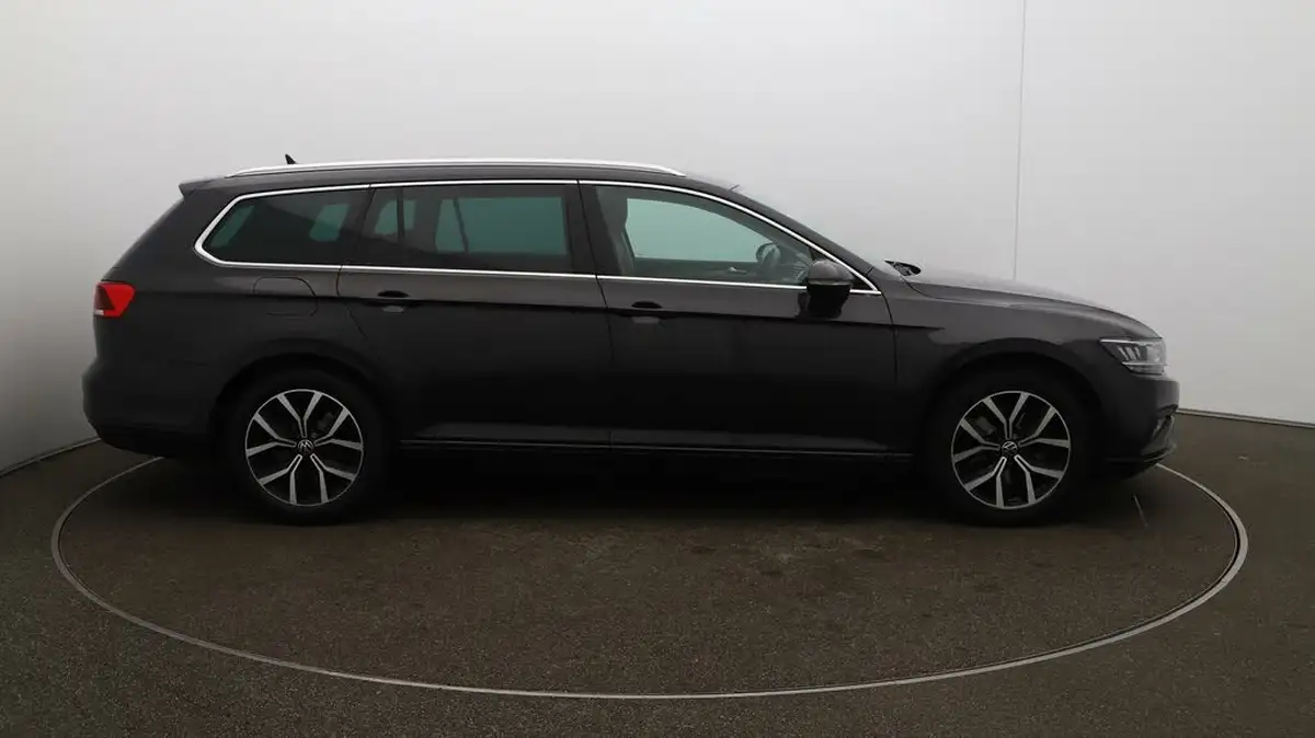 2022-volkswagen-passat-15-tsi-sel-estate-5d-dsg-big-40