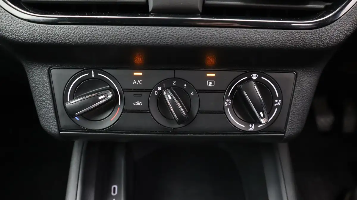 2022-skoda-kamiq-10-tsi-s-big-12