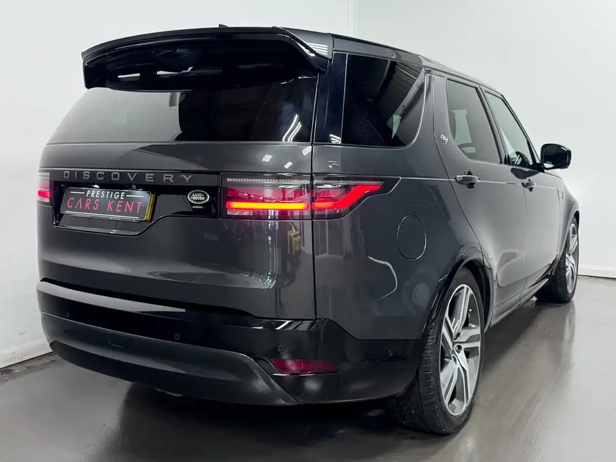 2021-land-rover-discovery-30-d300-r-dynamic-hse-big-14