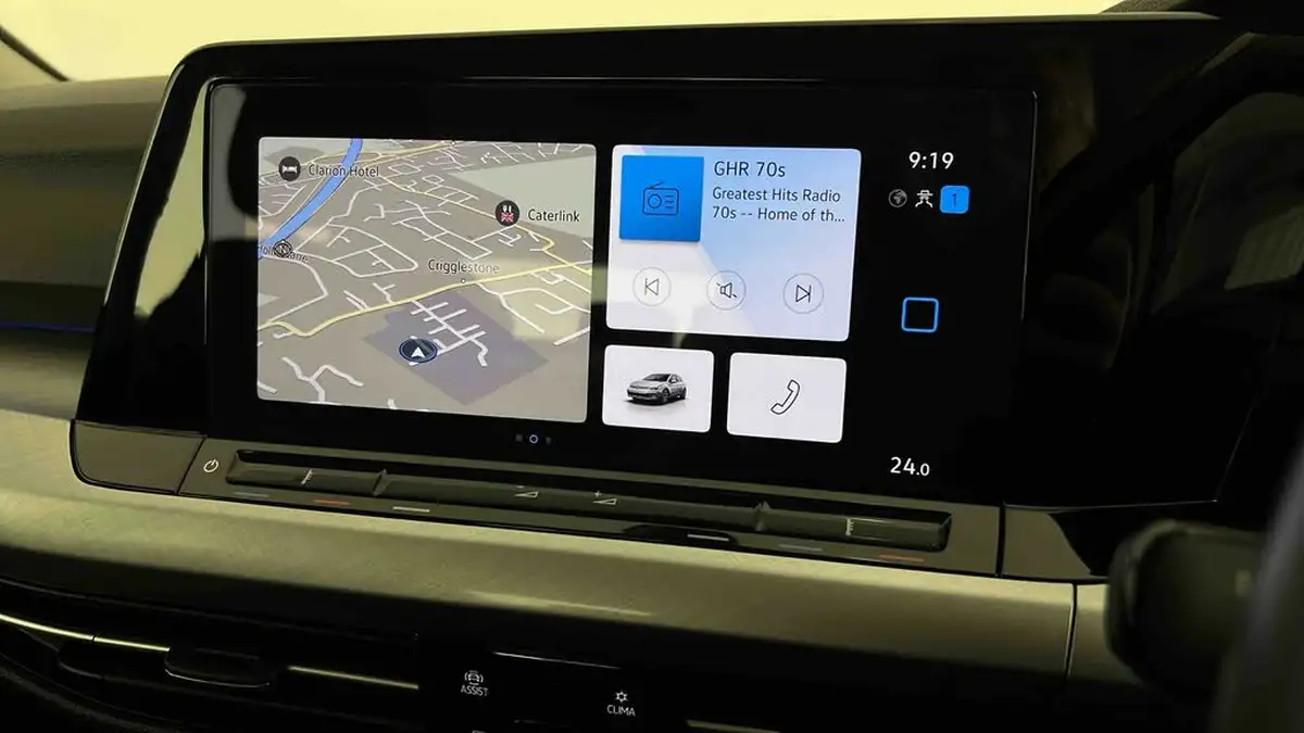 2021-volkswagen-golf-10-etsi-life-hatchback-big-42