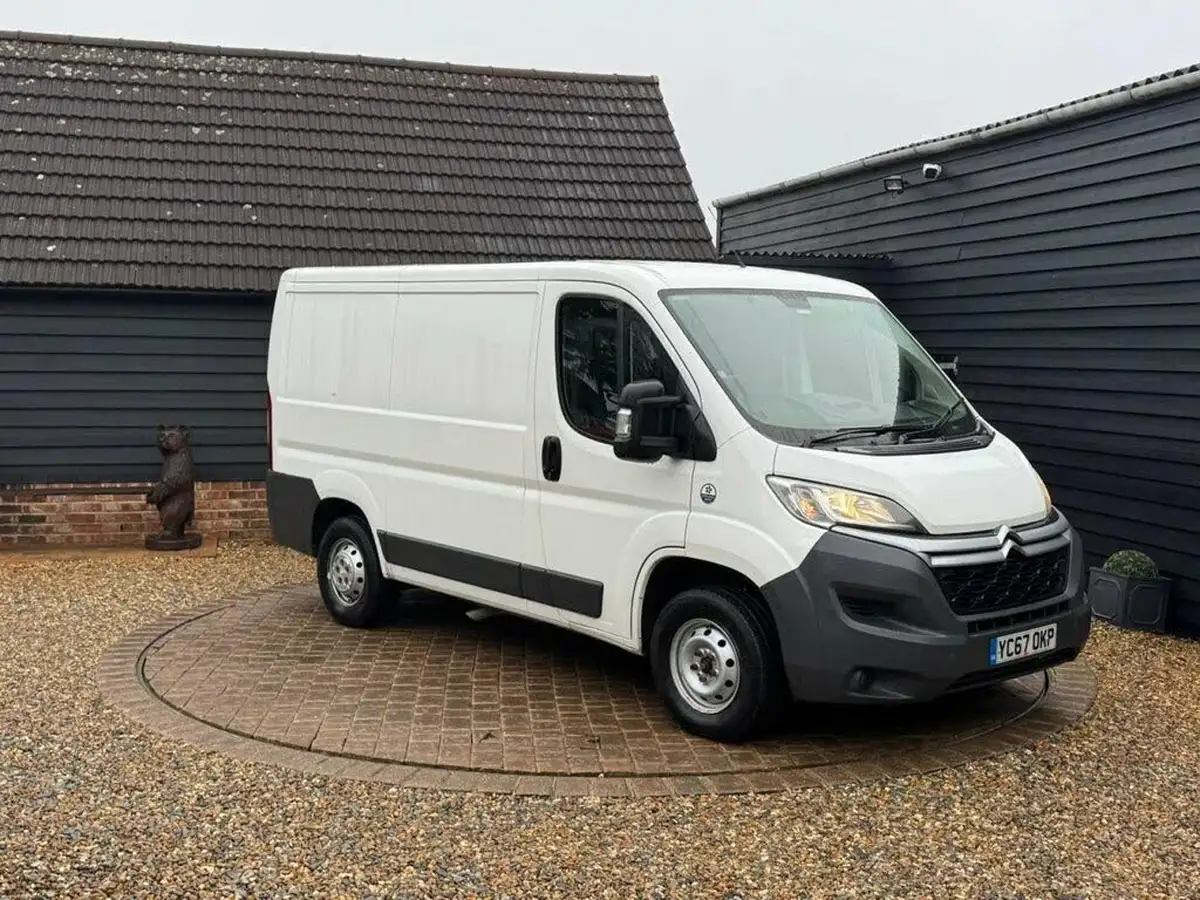 2017-citroen-relay-20bluehdi-30-l1h1-enterprise-big-14