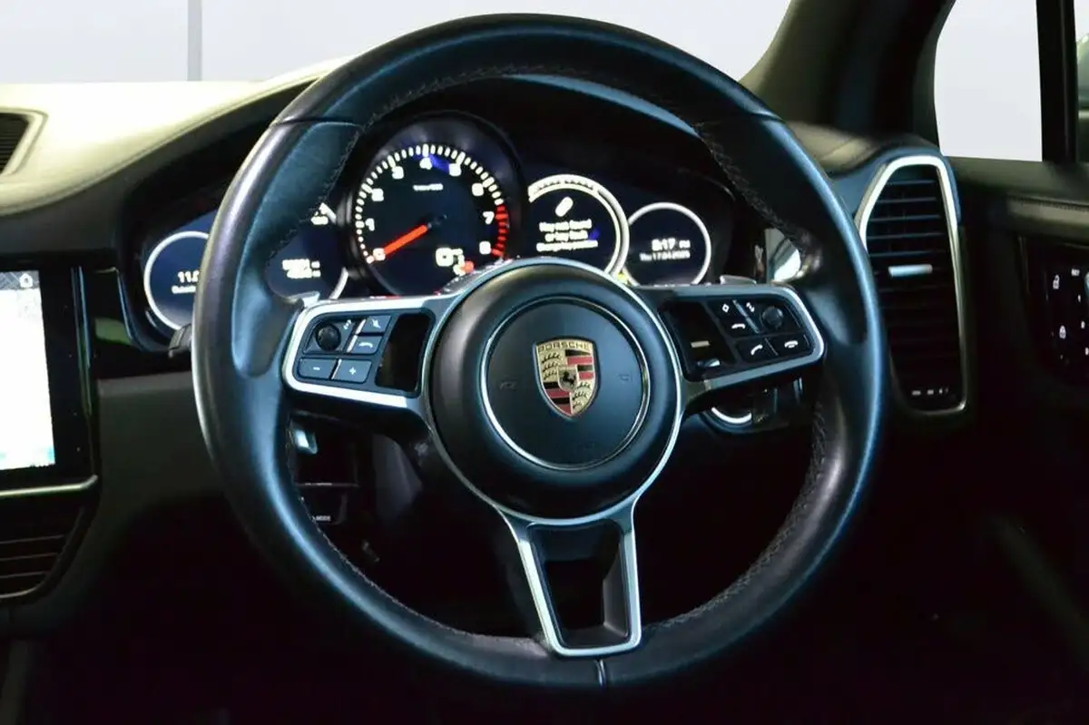 2020-porsche-cayenne-30-v6-s-big-34