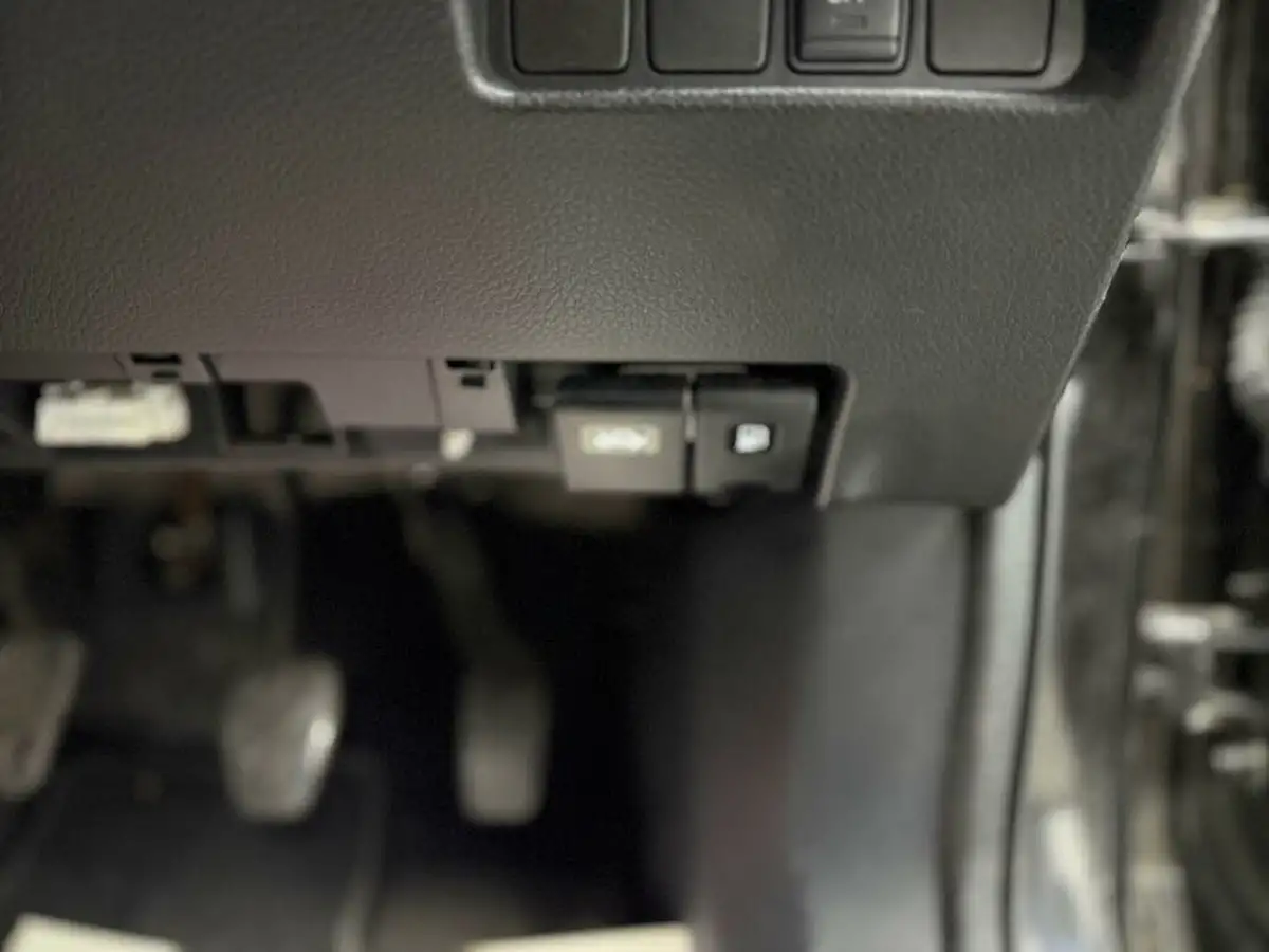 2014-nissan-qashqai-15dci-visia-big-31