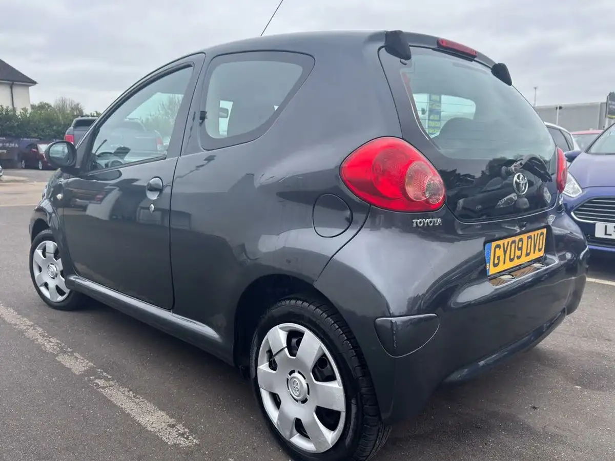 2009-toyota-aygo-10-aygo-3d-big-1