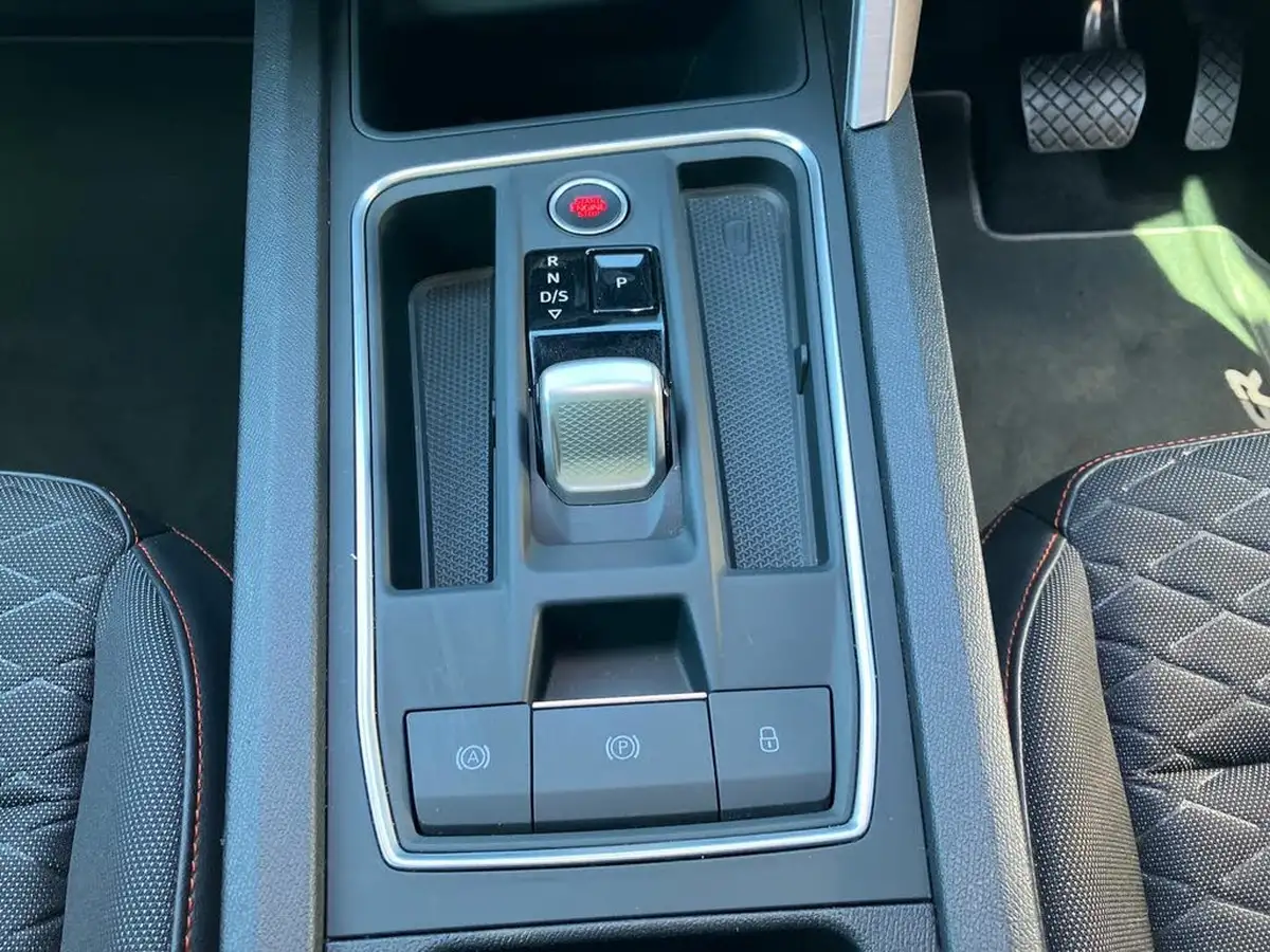2022-seat-leon-15-etsi-fr-estate-big-16
