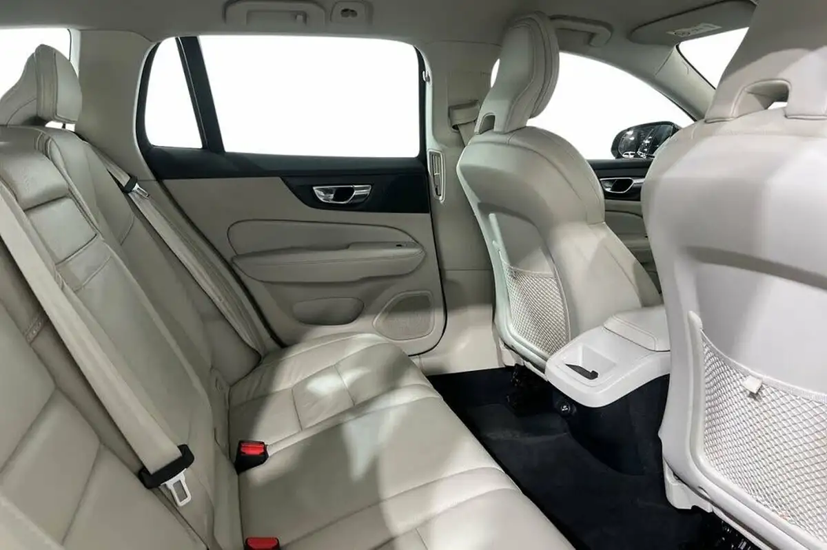 2019-volvo-v60-20-t5-cross-country-plus-big-7