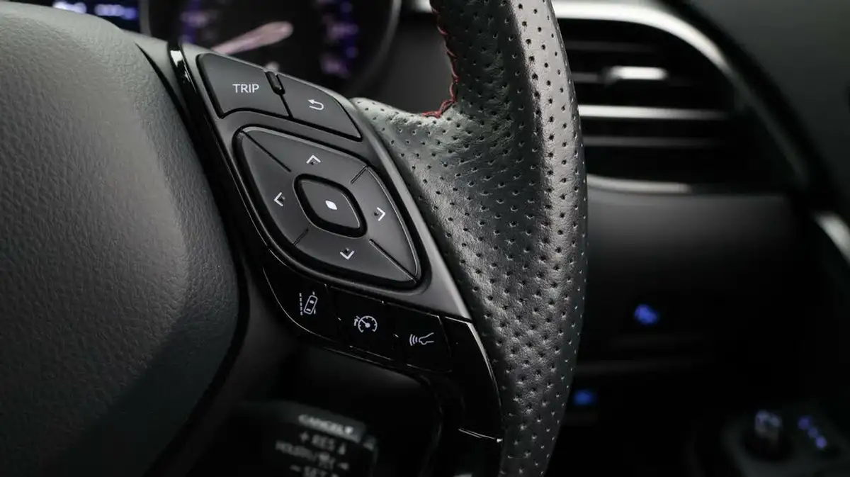 2022-toyota-c-hr-18-vvt-i-gr-sport-big-21