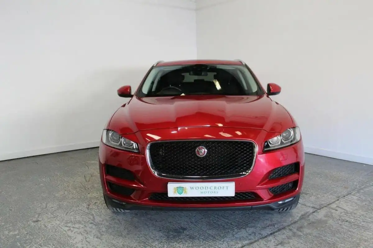2016-jaguar-f-pace-20-i4d-portfolio-awd-auto-big-8