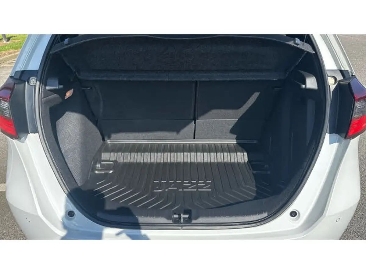 2021-honda-jazz-15-i-mmd-ex-107ps-big-3
