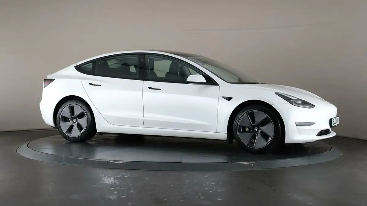 2021-tesla-model-3-e-long-range-4x4-big-49