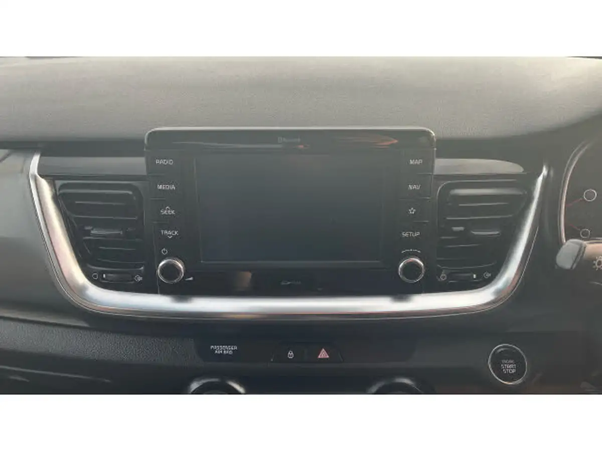2020-kia-stonic-10-t-gdi-4-dct-big-11