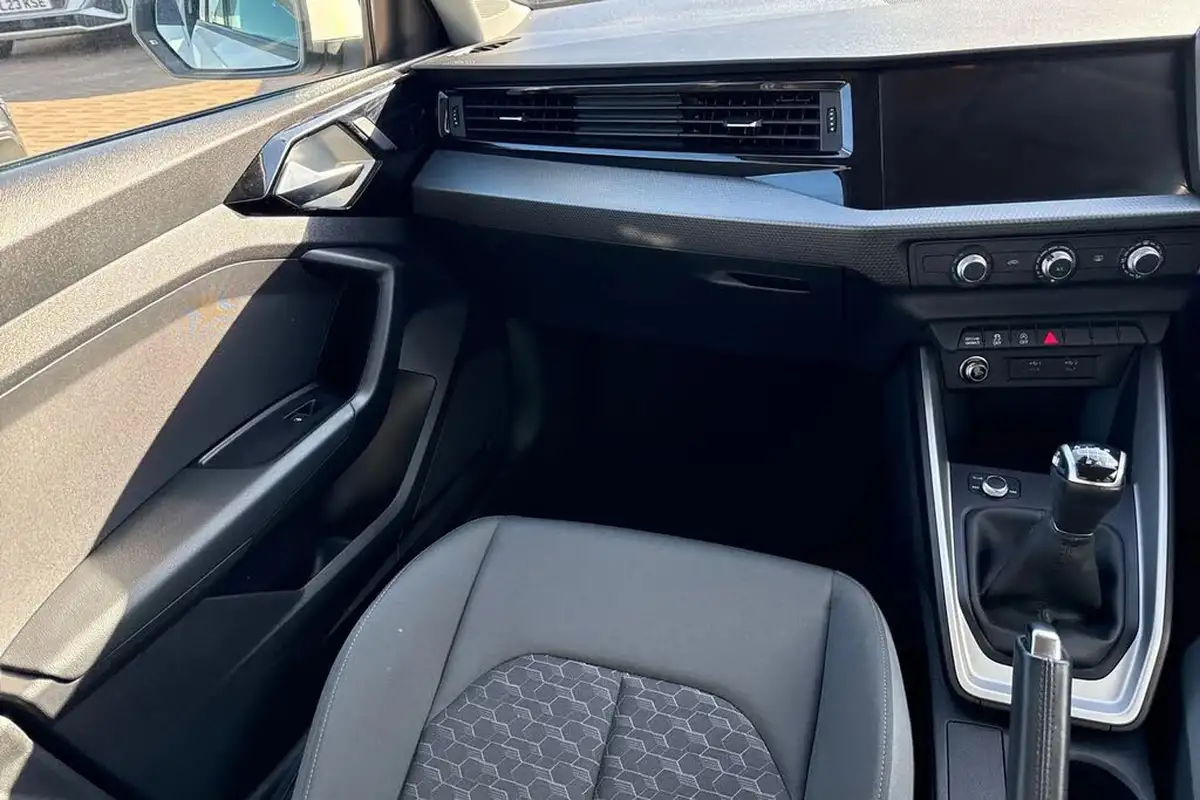 2023-audi-a1-10-30-tfsi-sport-big-14