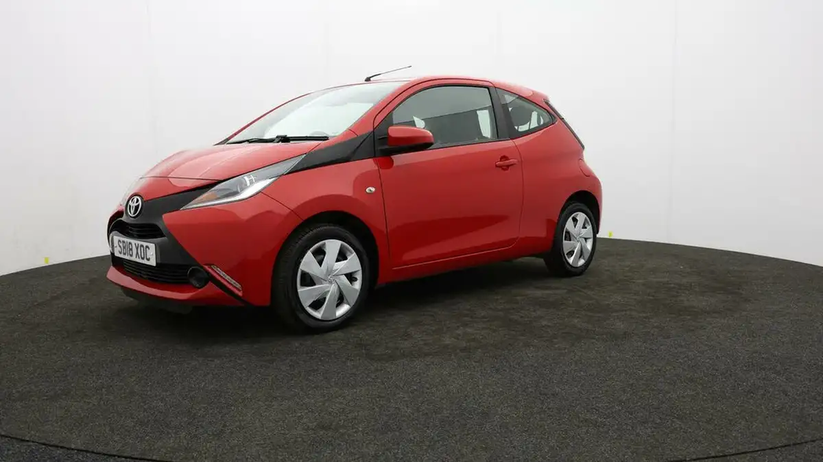 2018-toyota-aygo-10-vvt-i-x-play-71bhp-3d-big-52
