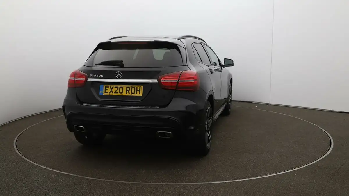 2020-mercedes-benz-gla-class-16-gla-180-amg-line-edition-7g-dct-big-48