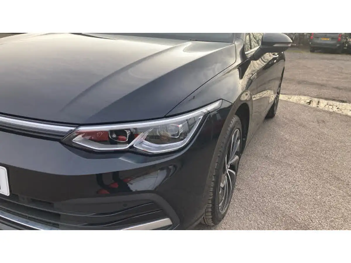 2023-volkswagen-golf-15-tsi-style-edition-150ps-big-43