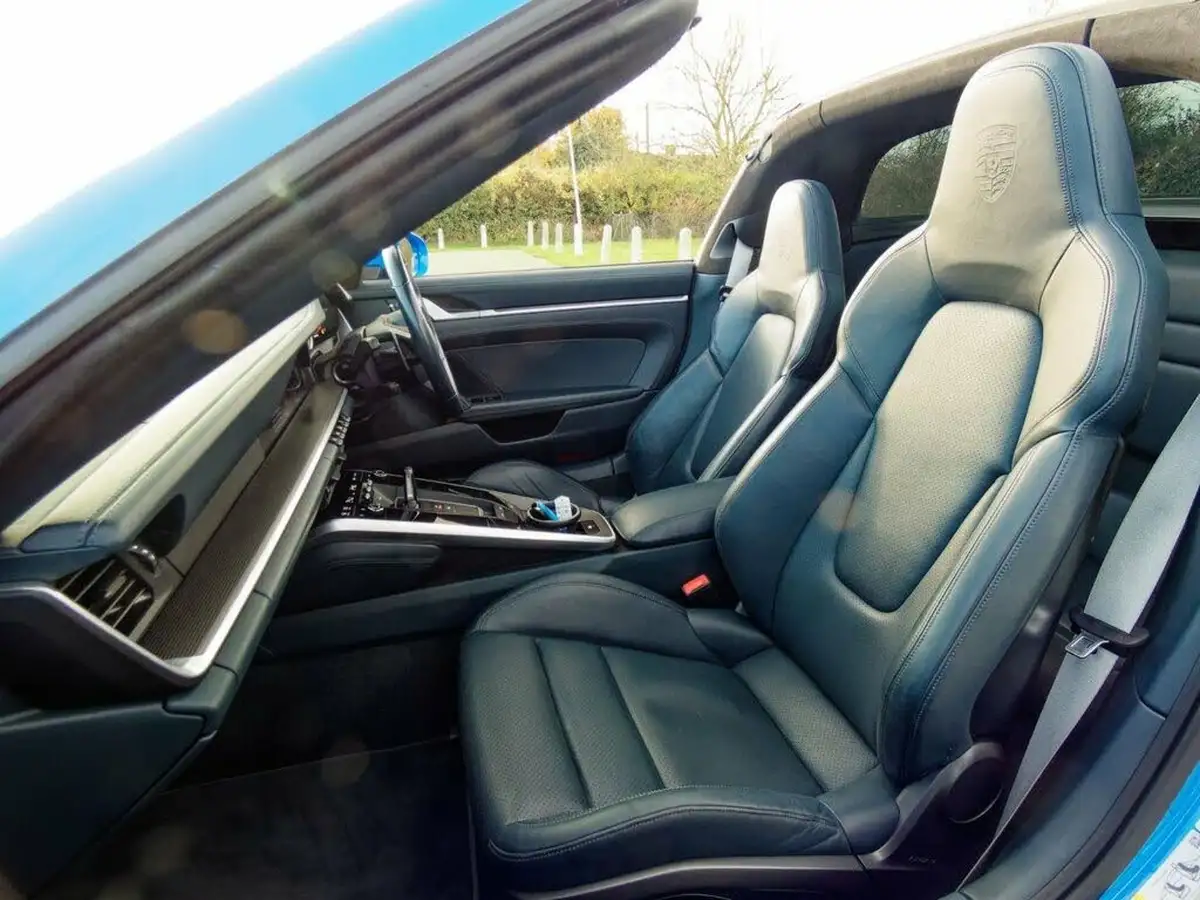 2021-porsche-911-30-targa-4s-big-33