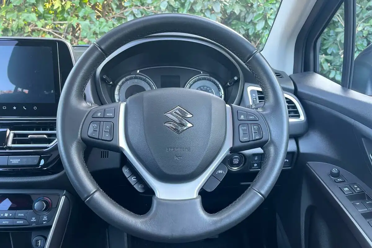 2021-suzuki-s-cross-14-boosterjet-ultra-big-11