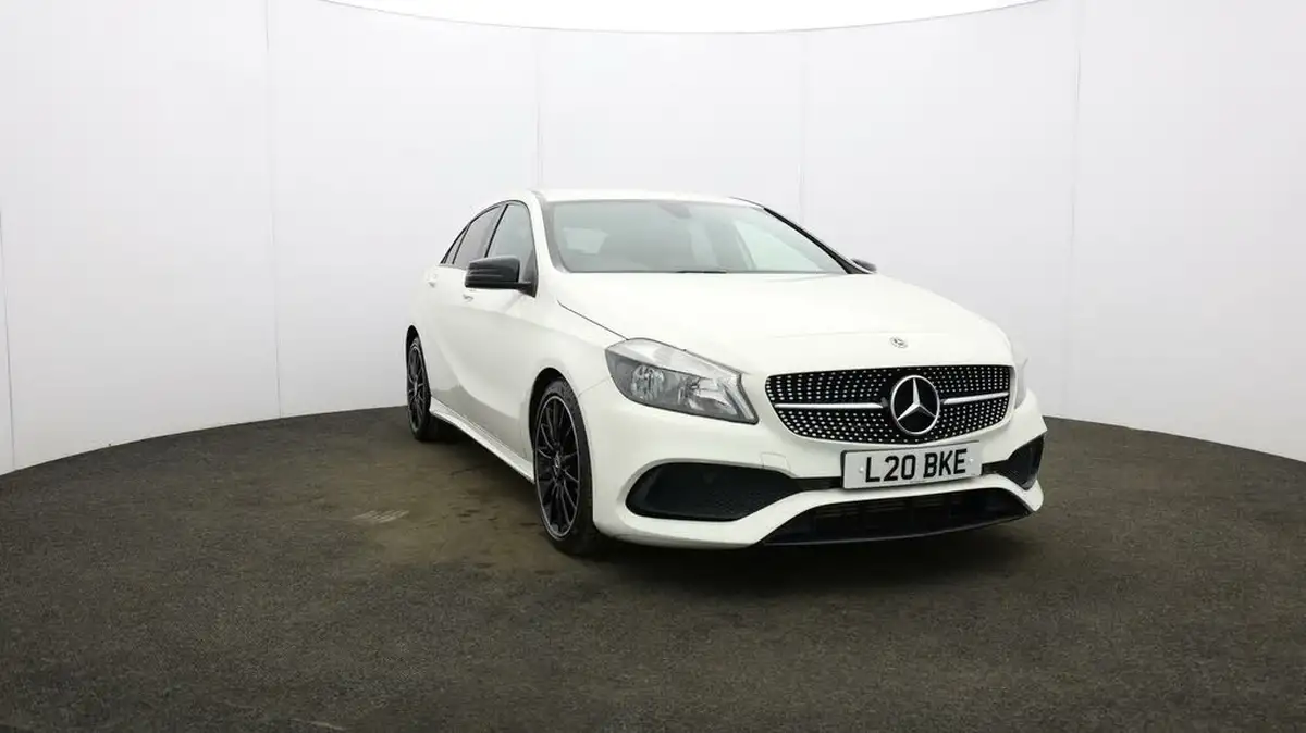 2017-mercedes-benz-a-class-16-a200-amg-line-ss-7g-dct-big-36