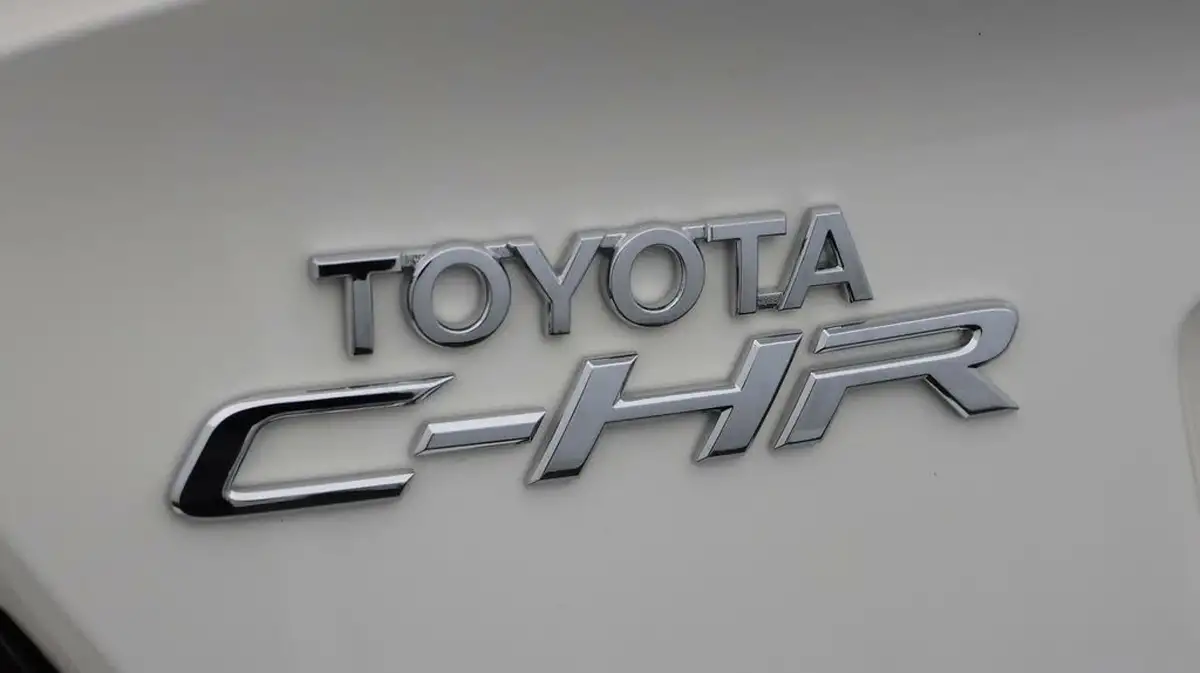 2020-toyota-c-hr-18-vvt-i-design-big-19