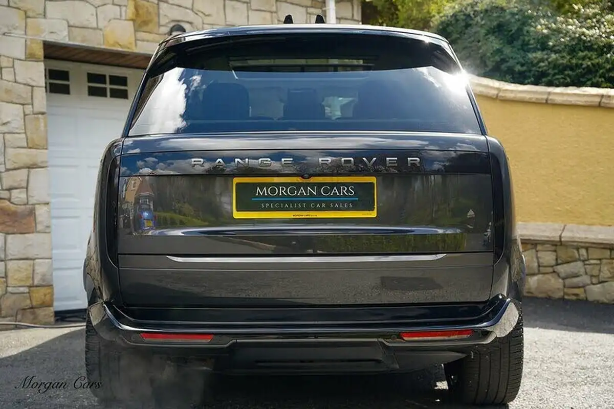 2023-land-rover-range-rover-30-d350-hse-big-14