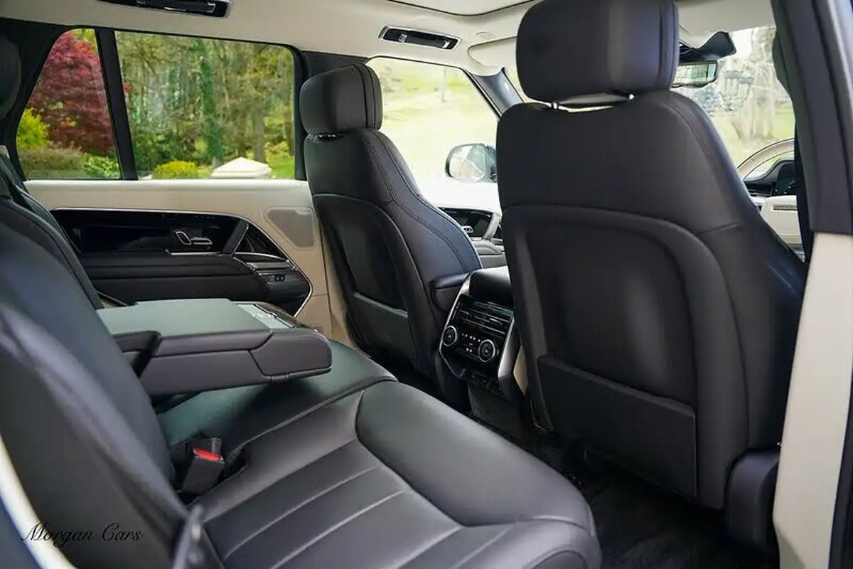 2023-land-rover-range-rover-30-d350-hse-big-42