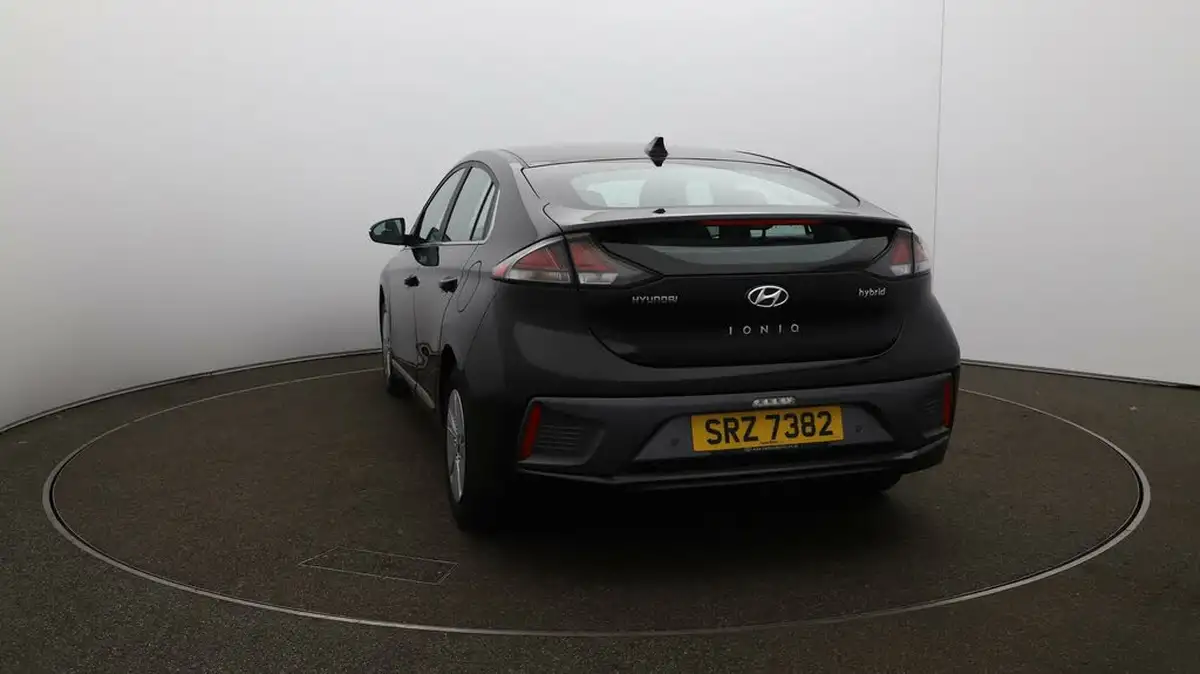 2021-hyundai-ioniq-16-gdi-premium-hybrid-big-52