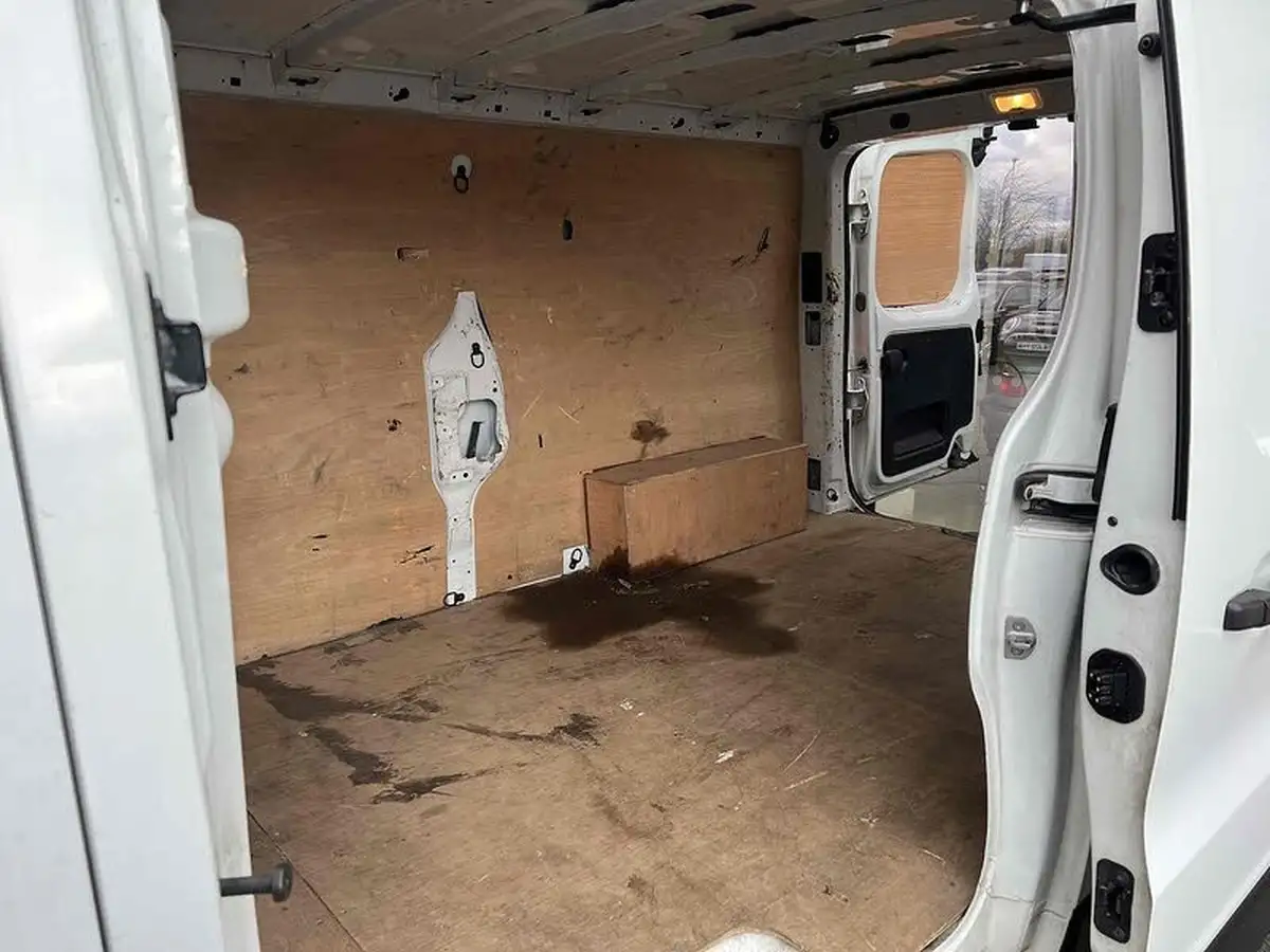 2021-renault-trafic-20dci-ll30-energy-120-business-panel-big-33
