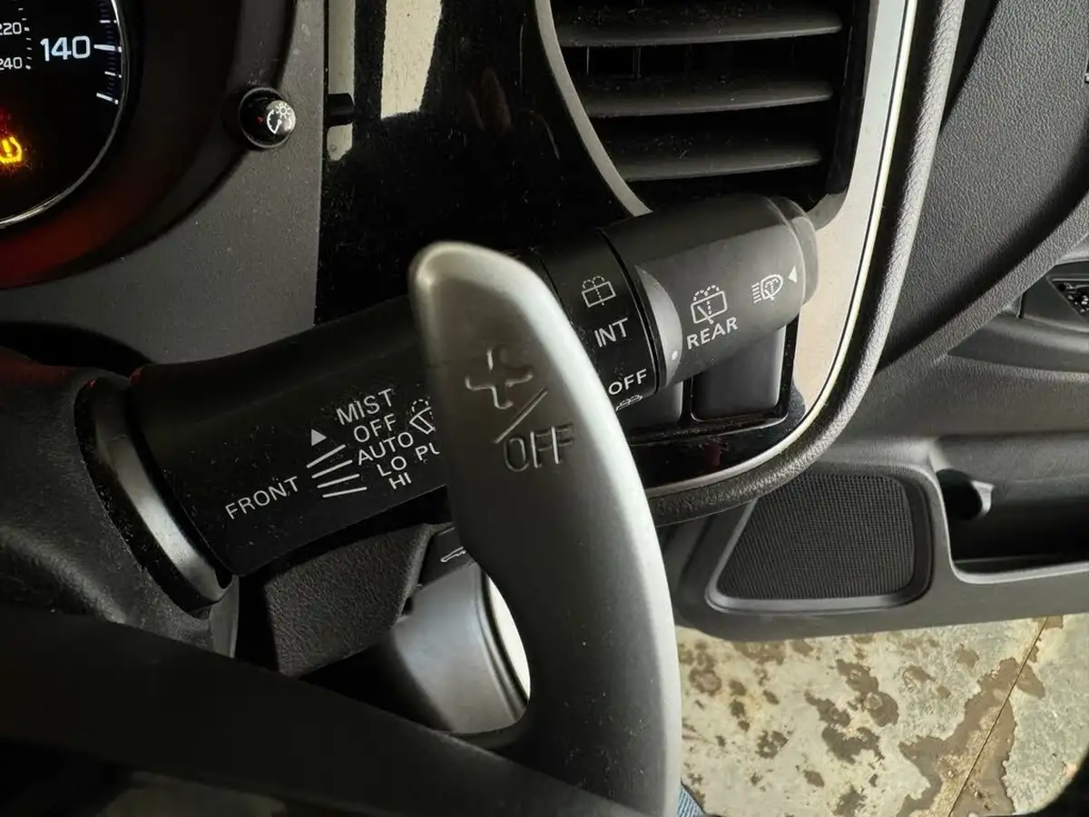 2019-mitsubishi-outlander-20-exceed-big-28