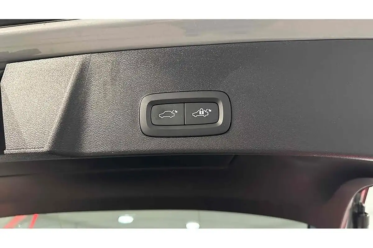 2023-volvo-xc40-20-b4-ultimate-big-48