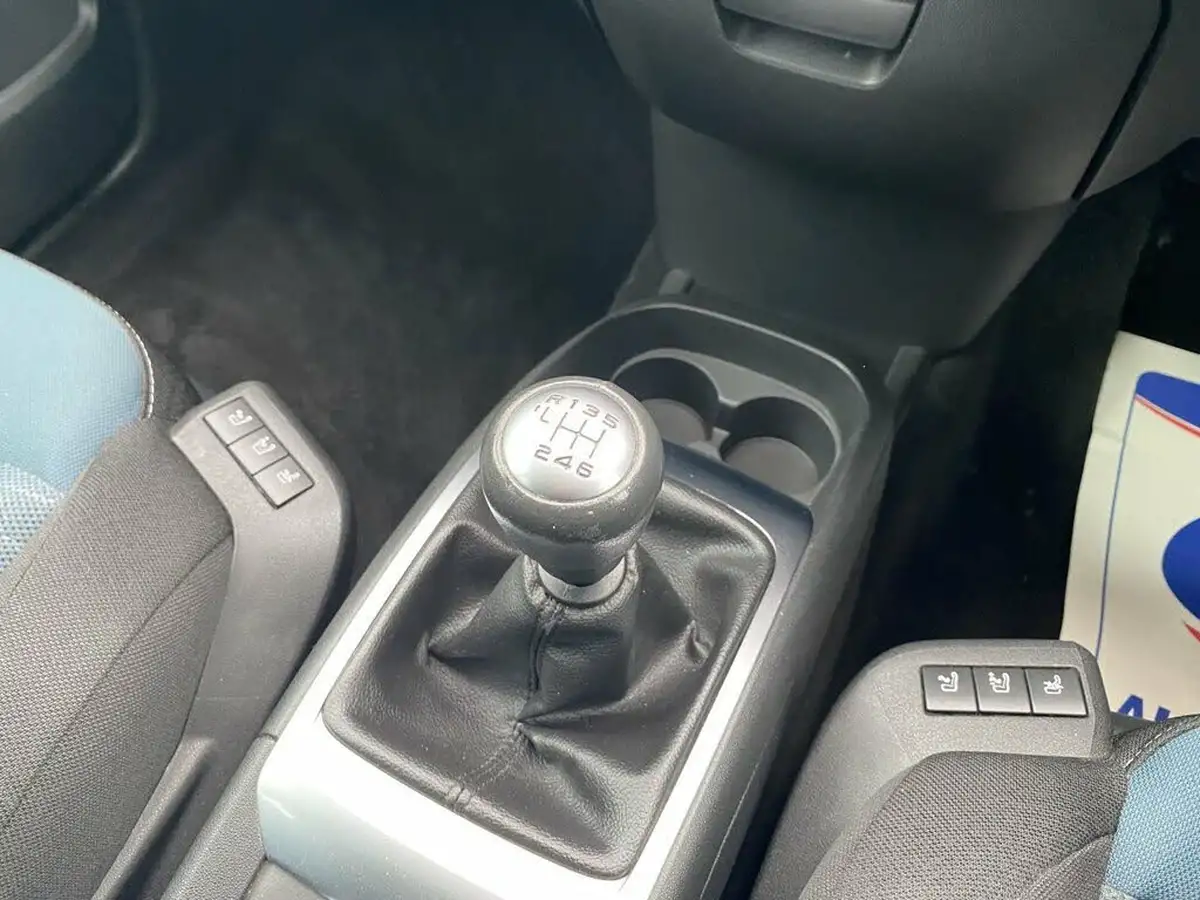 2016-citroen-c4-picasso-12-puretech-feel-big-32