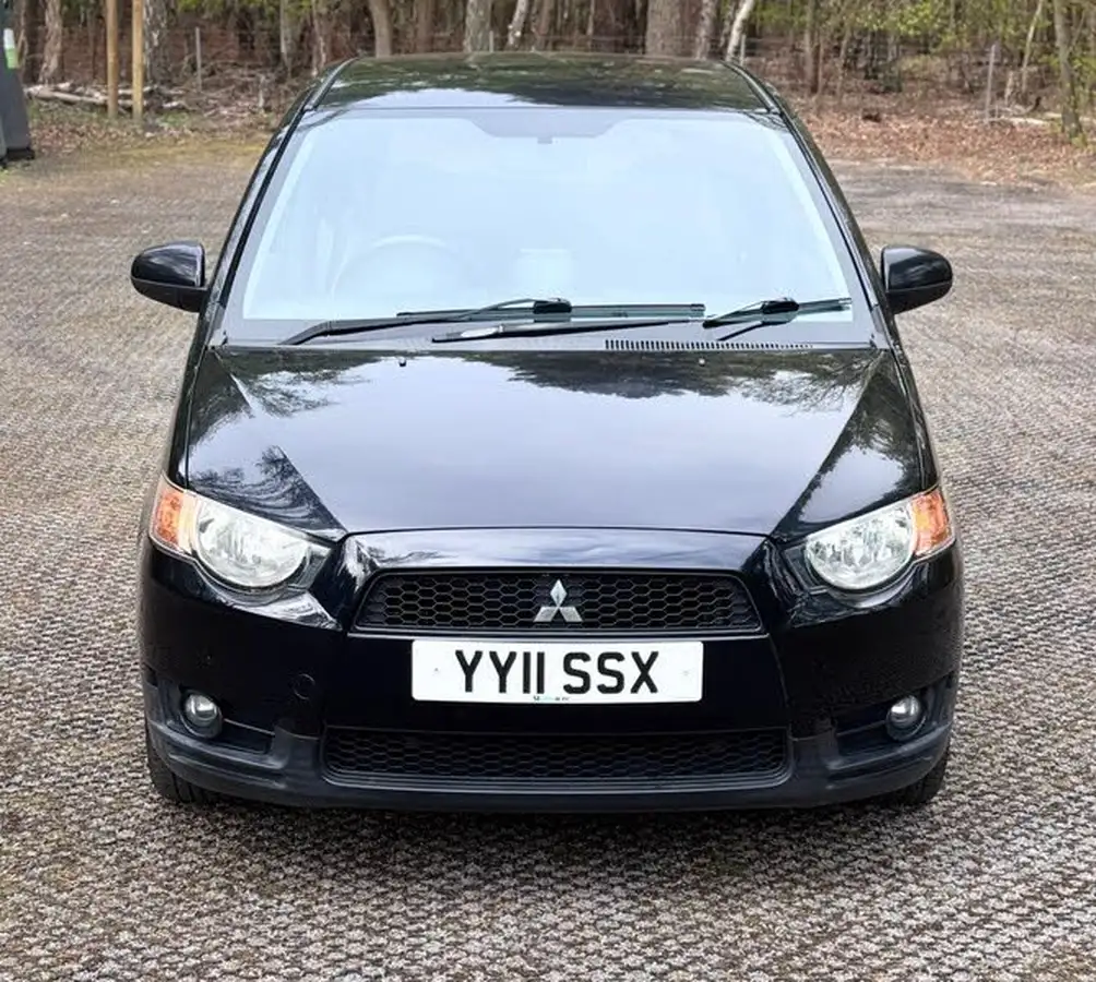 2011-mitsubishi-colt-13-juro-5d-big-5