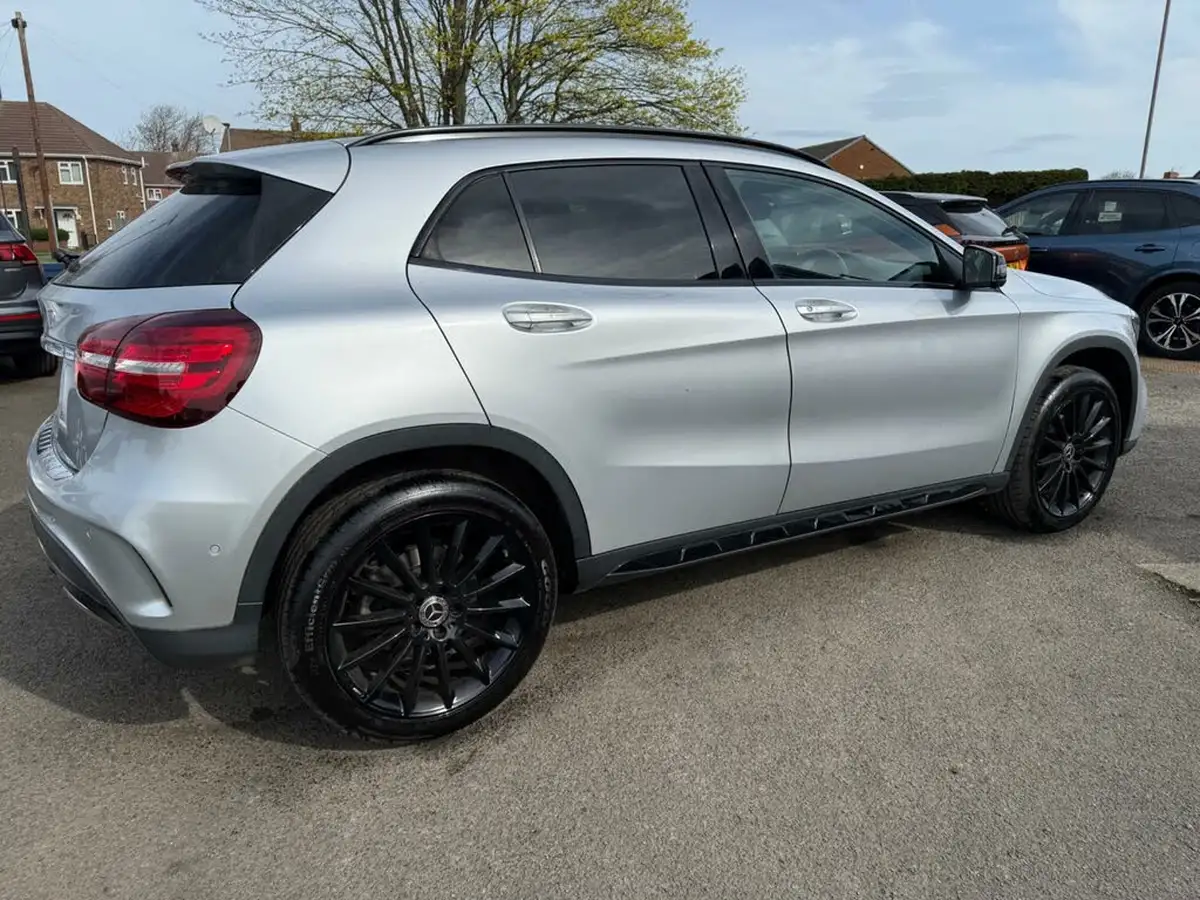 2019-mercedes-benz-gla-class-16-gla-180-amg-line-edition-7g-dct-big-21