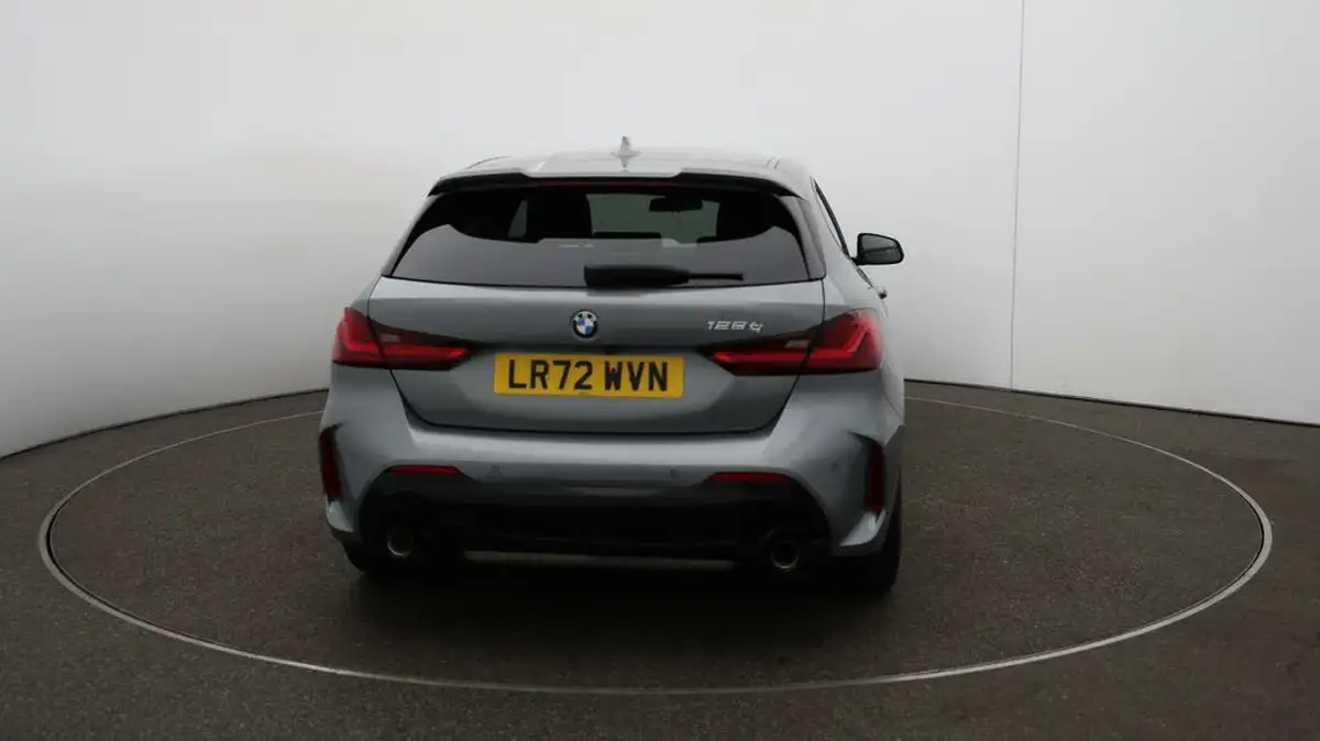 2022-bmw-1-series-20-128ti-lcp-big-51