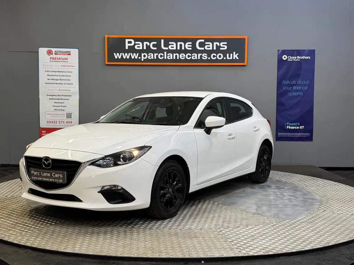 2016-mazda-mazda3-15-se-nav-big-7