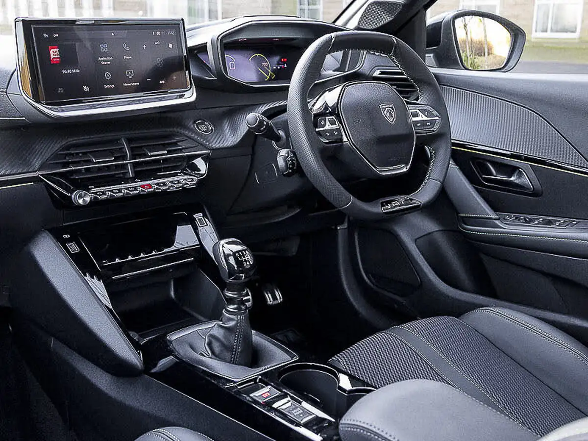 2025-peugeot-208-12-puretech-gt-100ps-big-8