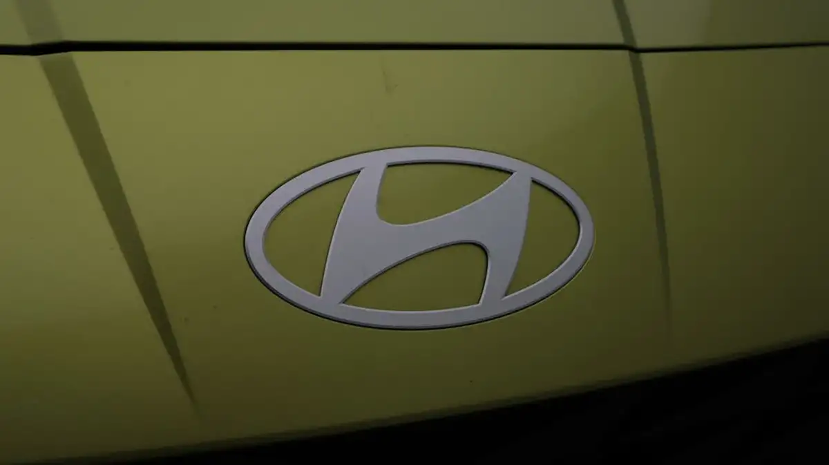 2024-hyundai-i20-10-t-gdi-advance-big-23
