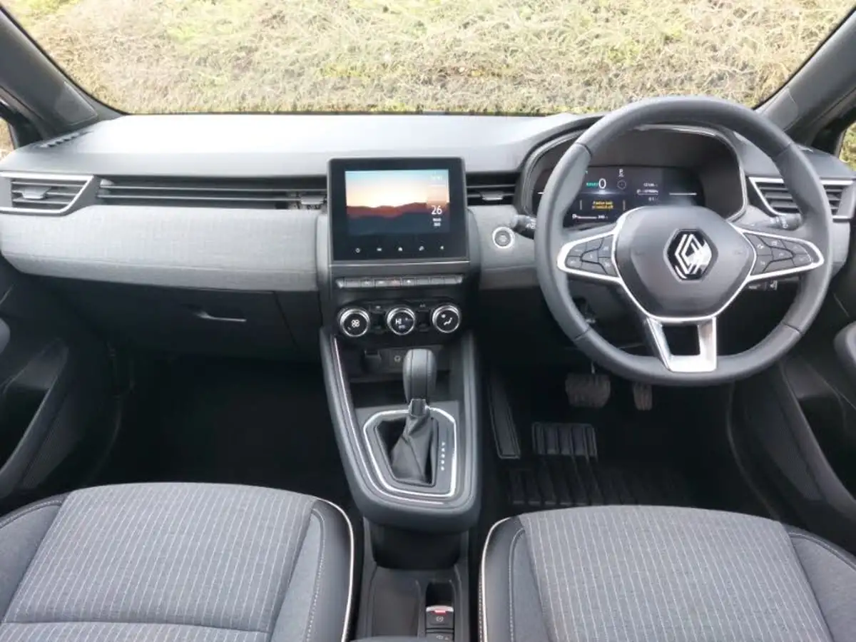 2024-renault-clio-16-techno-big-2