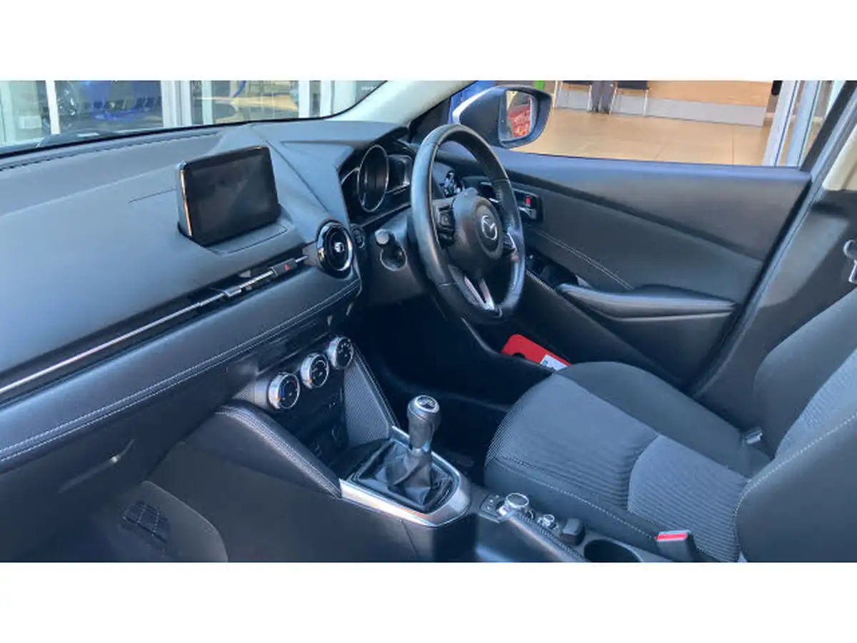 2018-mazda-mazda2-15-sport-nav-big-8