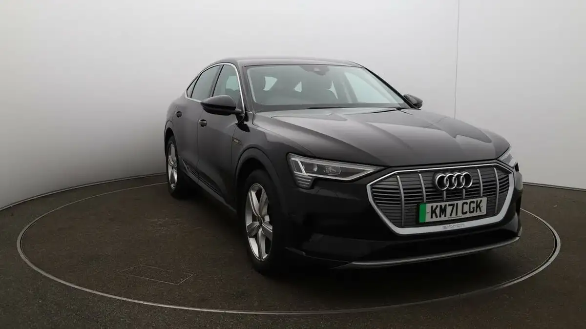 2021-audi-e-tron-55e-technik-sportback-big-35