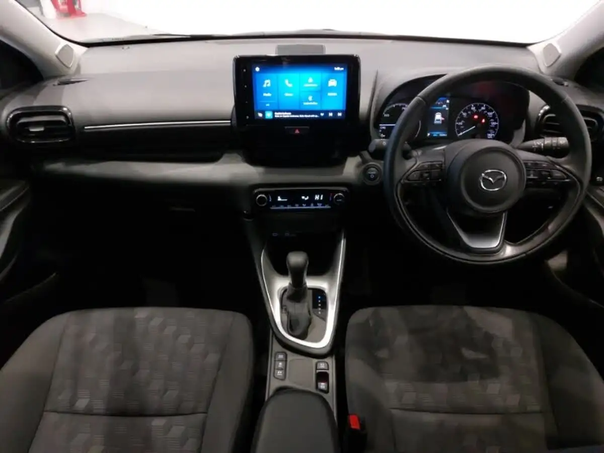 2024-mazda-mazda2-15-exclusive-line-big-2