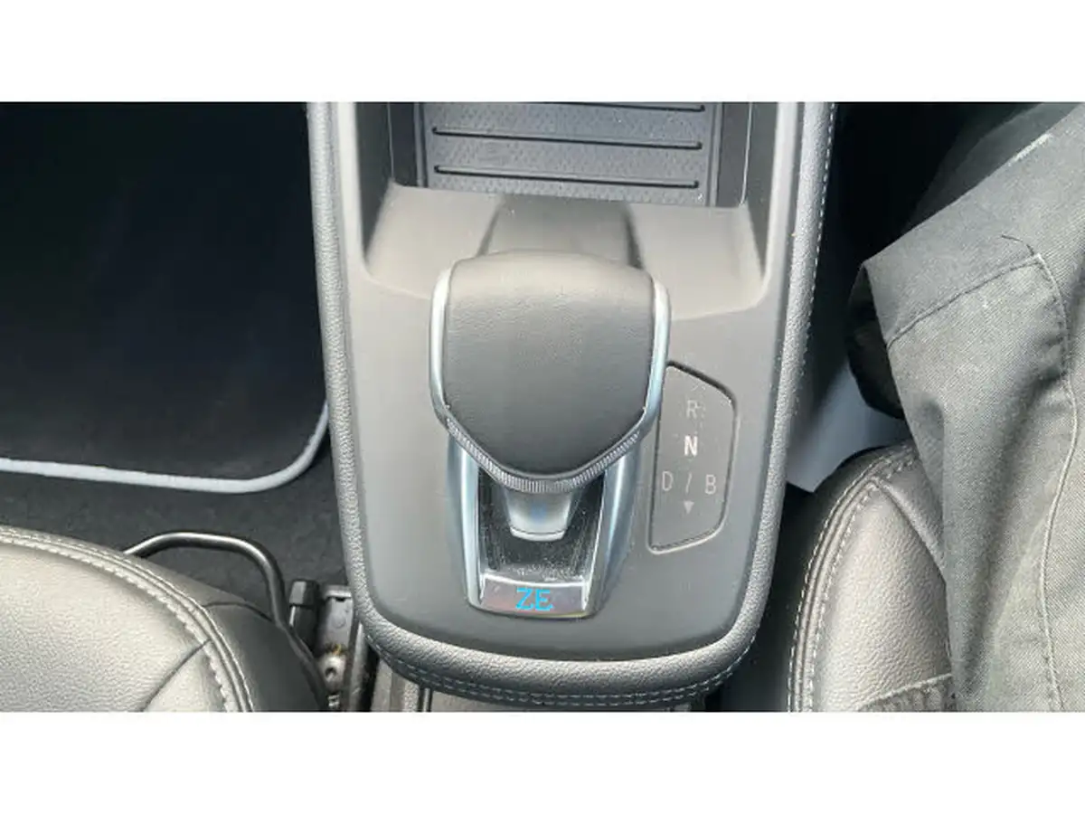 2020-renault-zoe-e-i-iconic-135ps-r135ze50-big-34