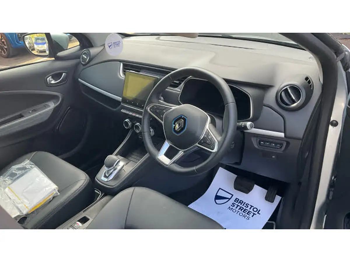 2020-renault-zoe-e-i-iconic-135ps-r135ze50-big-10