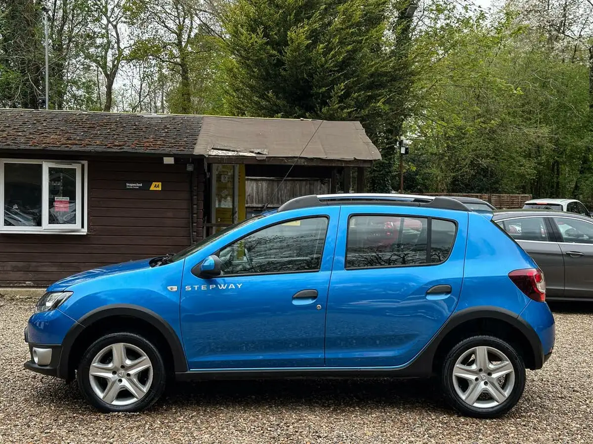 2014-dacia-sandero-stepway-15d-laureate-big-11